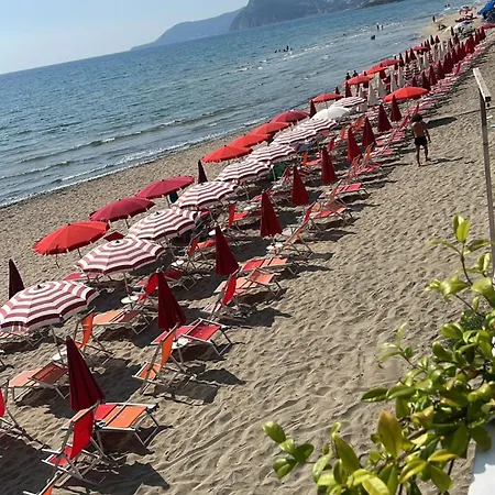 Ξενοδοχείο Sarina & Club 3*